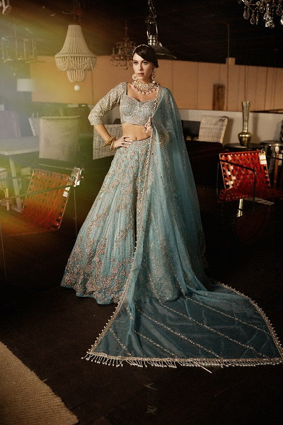 Pin by Kamaldeep Kaur on Punjabi wedding couples | Indian wedding wear,  Pakistani lehenga, Lehenga designs